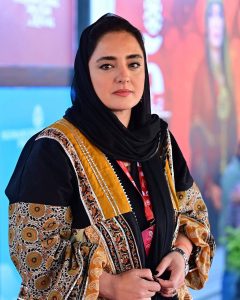 ساخت پرتره مدیریتی با هوش مصنوعی