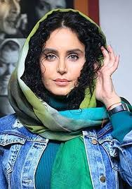 ساخت ویدیو کاراکتر روی کف دست