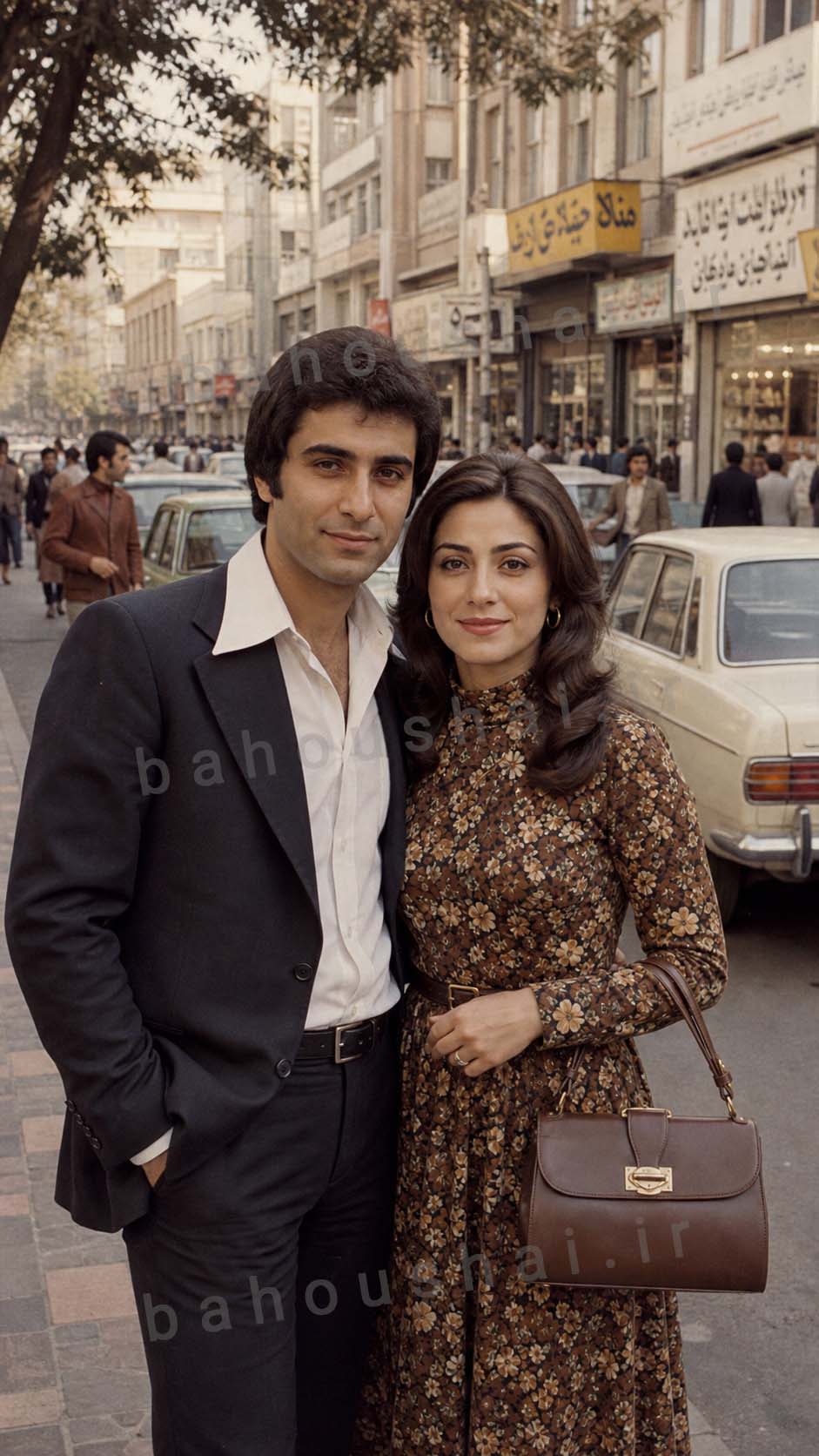 ساخت عکس دهه ۵۰ با هوش مصنوعی و تصویر یه خانم با همسرش با تیپ آن زمان